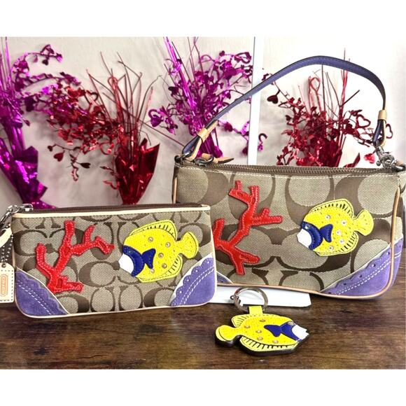 y2k COACH Limited Ed Signature Fish Demi Mini Bag Wristlet Bag Charm - Picture 1 of 13